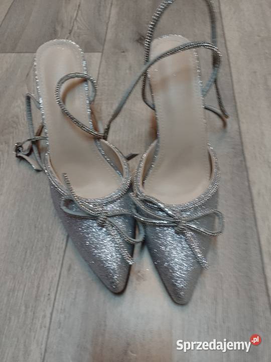 40 Srebrne bogato zdobione czółenka wieczorowe z Kraków