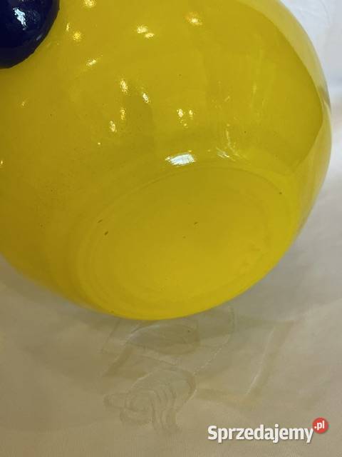 Żółty wazon z polskiego szkła artystycznego Kraków