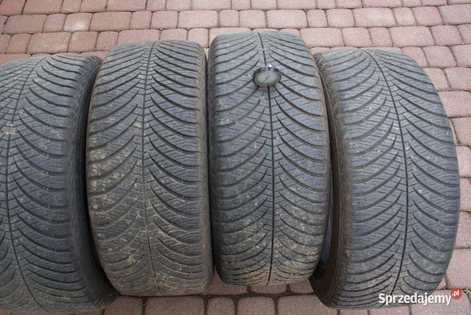 GoodYear Vector 4 Seasons 22545R17 94V podkarpackie
