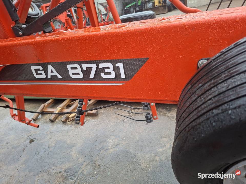 Zgrabiarka kuhn stan celujący w orginale fendt podlaskie sprzedam