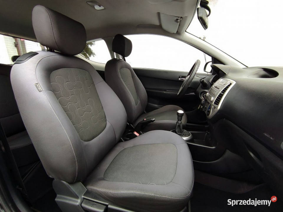 Hyundai i20 klimatyzacja CDAUXMp3 elszyby Isofix Hyundai śląskie Racibórz