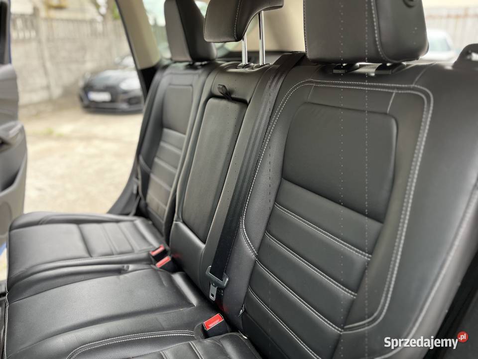 Ford Kuga Escape 20 benzyna 4x4 wersja Titanium 242KM sprzedam