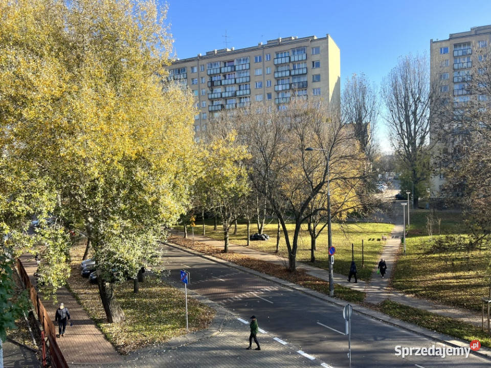 Wynajmę 2 pokojowe z balkonem METRO WAWRZYSZEW