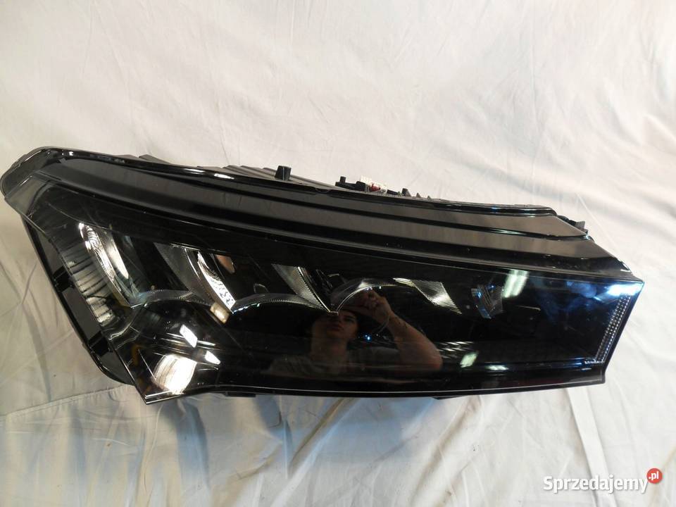 REFLEKTOR PRZÓD STRONA PRAWA SKODA ENYAQ IV