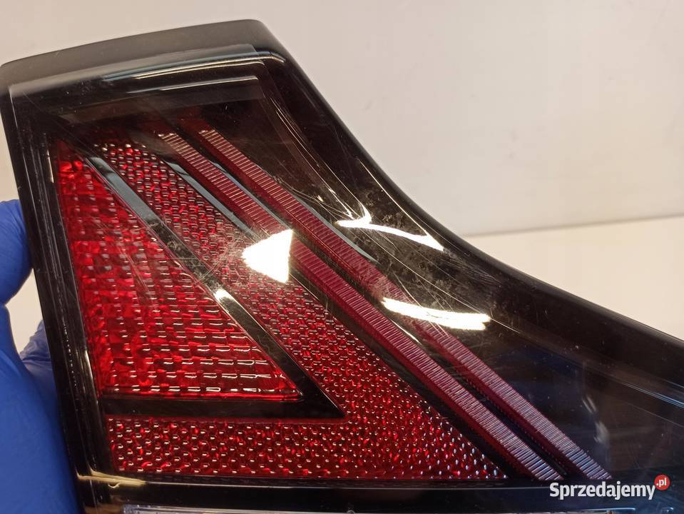 LAMPA W KLAPĘ LEWA HYUNDAI IONIQ 92403G2200 osobowe