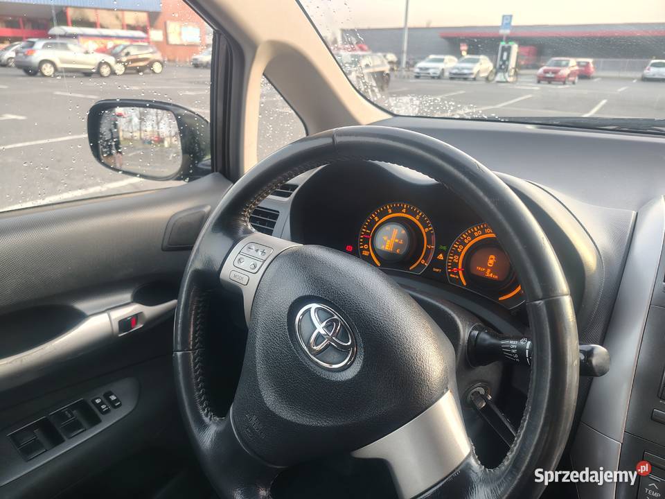 Toyota Auris Sieradz