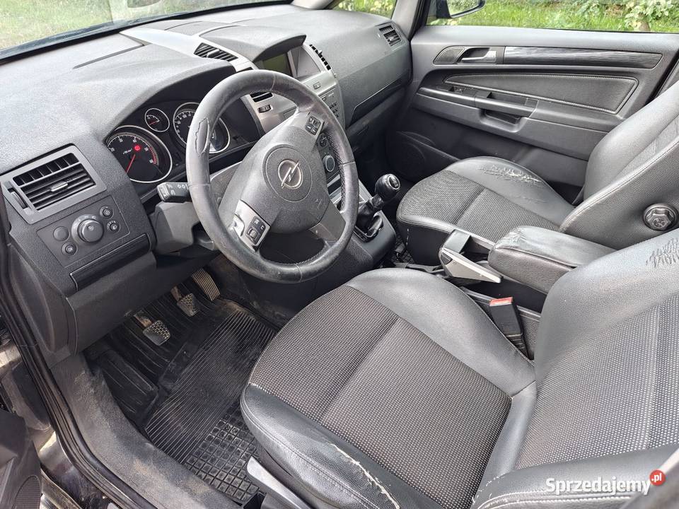 Opel Zafira B 19 CDti 150 2006r Panorama Bogoria