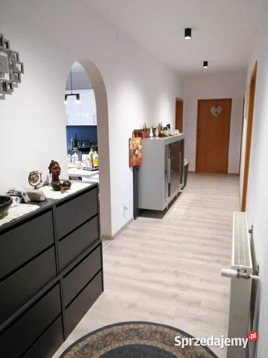 Na sprzedaż mieszkanie pieciopokojowe w Opolu Liczba pokoi 5 Nieruchomości Opole sprzedam