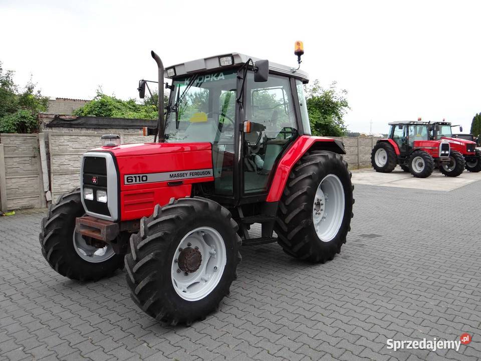 Ciągnik rolniczy Massey Ferguson 6110
