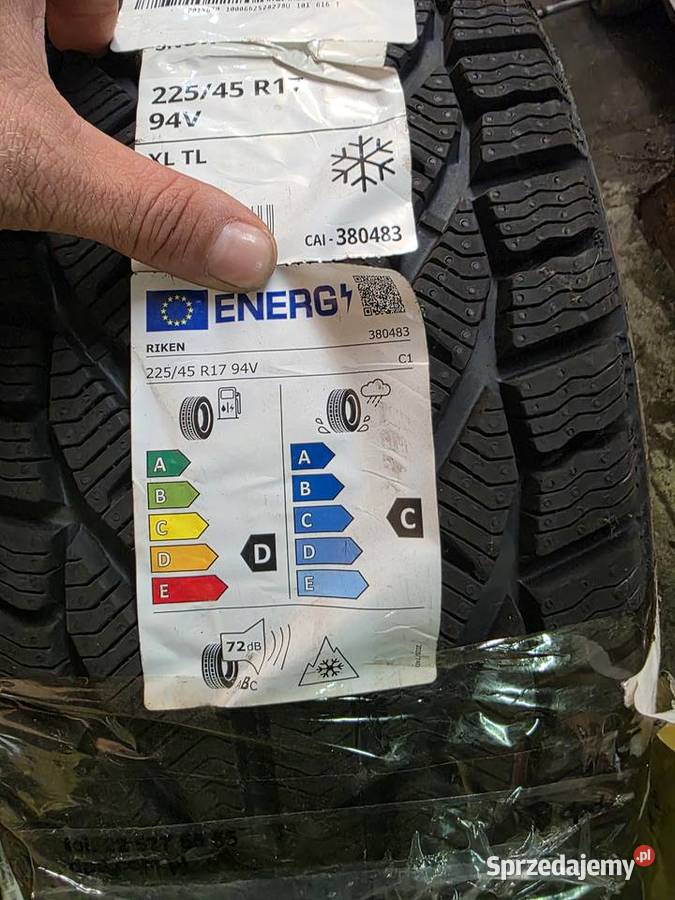 Nowe opony zimowe 22545 R17 Mońki sprzedam