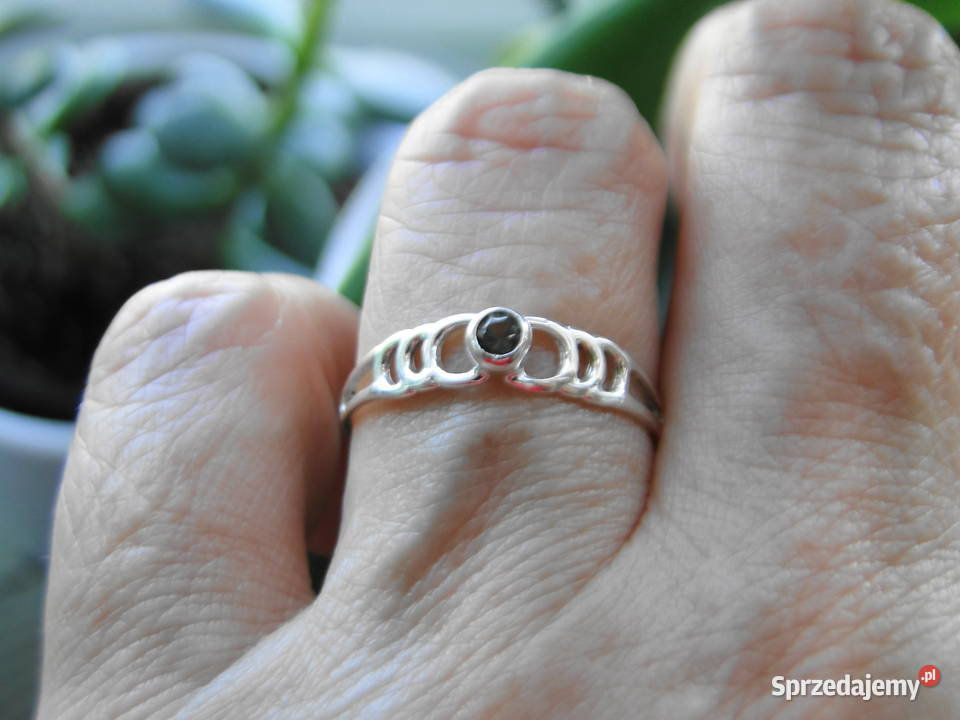 Stary śliczny pierścionek ze srebra