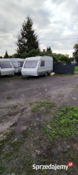 Działka miejsce parkingowe przyczep kempingowych