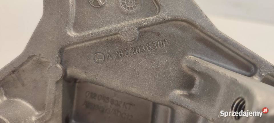 MERCEDES W247 ŁAPA SILNIKA A2822036300 Zawieszenie silnika