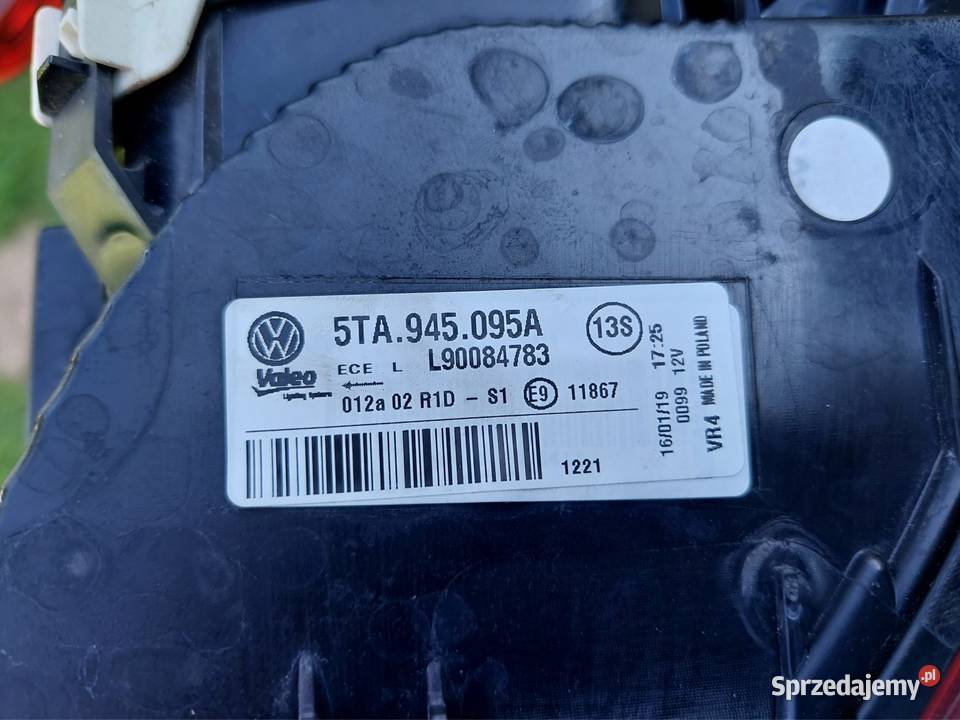 Lampy tył VW Turan II mazowieckie Kępina sprzedam