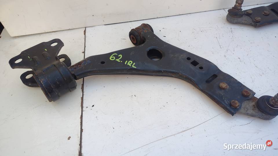 FORD KUGA MK2 LIFT WAHACZ PRAWY LEWY PRZÓD osobowe świętokrzyskie Włoszczowa