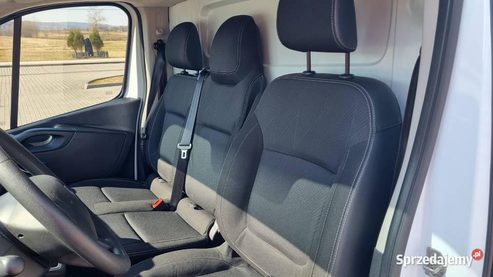 Renault Trafic L1H1 20 dCi 120 50 000 wielofunkcyjna kierownica świętokrzyskie Masłów Drugi