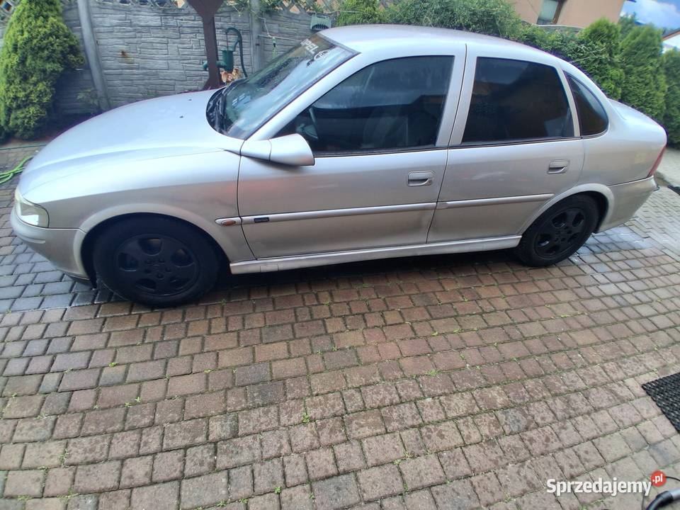 Opel vectra Bsedan16benzyna16v2000rAuto