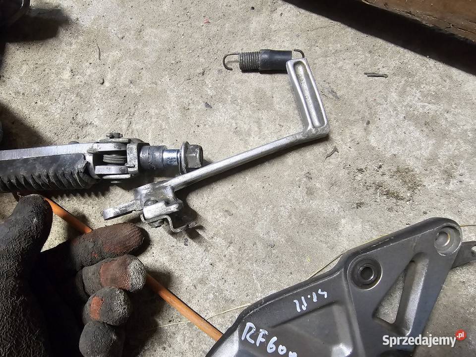 Suzuki RF 600 set prawy przedni podnóżek stopka Jelenia Góra