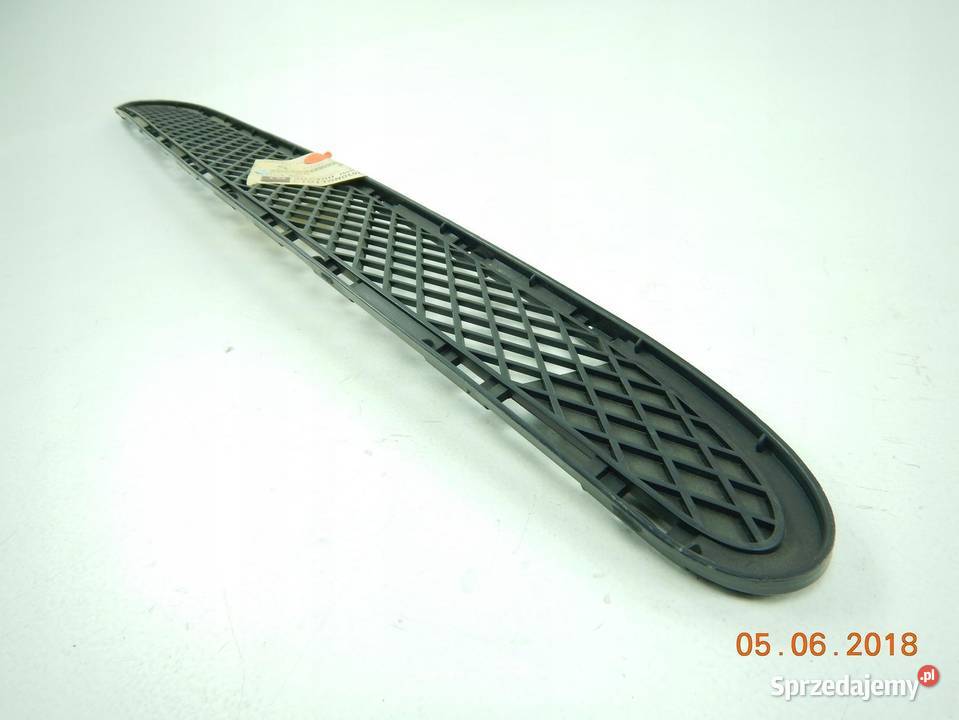ATRAPA CHŁODNICY MB CKLASS W203 20002007