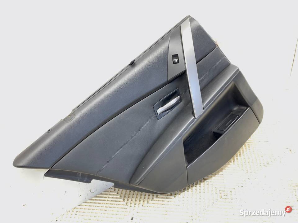 BOCZEK DRZWI LEWY TYŁ BMW E61 Kombi 0410 osobowe sprzedam