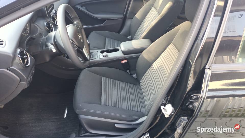 Mercedes A klasa 16 benzyna 65 przebieg bluetooth