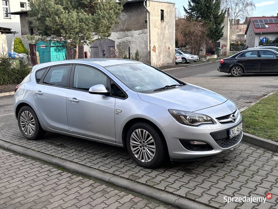 OPEL ASTRA J 2014 1364cm3