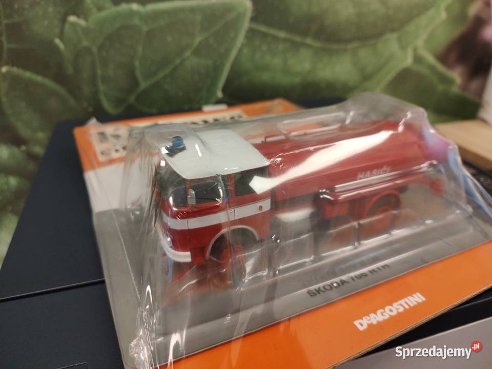 Kultowe auta PRL 143 starmilicjauaz fiatkamaz Łódź