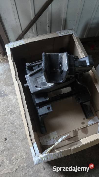 VALTRA VALMET zaczep górny szyna konsola