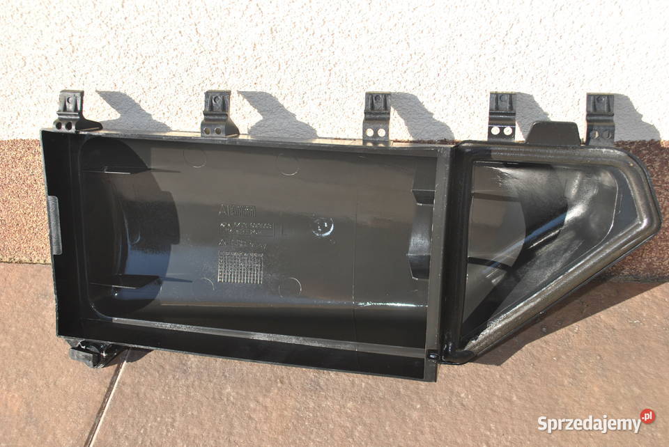 PPokrywa iltra kabinowego lewa BMW E60 E60LCI Poręba sprzedam