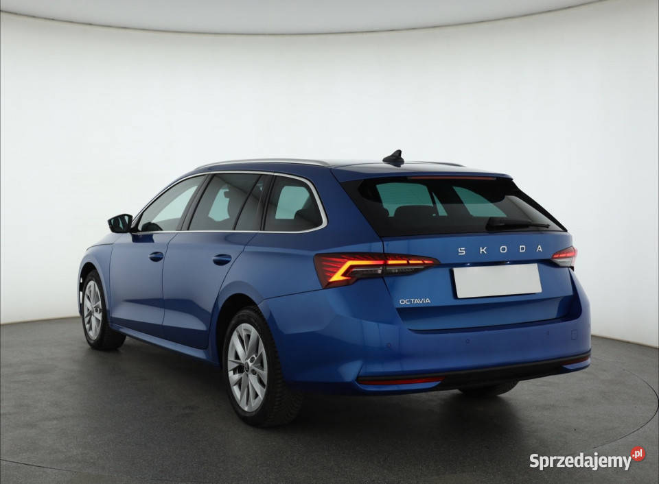 Skoda Octavia 15 eTSI mHEV radio Piaseczno