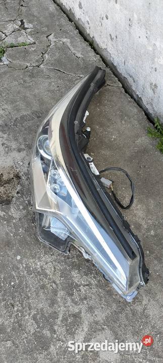 TOYOTA CHR chr Lampa Prawa LED 1619r USZKODZONA mazowieckie Poświętne