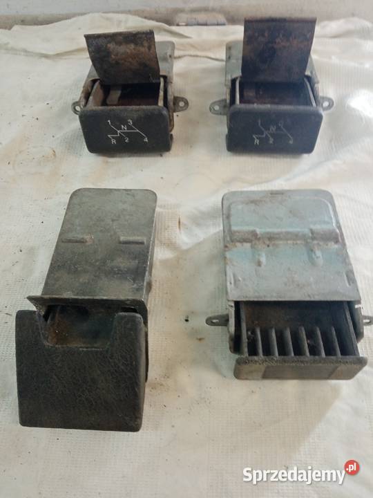 VW Garbus popielniczki w deskę model 13000203 Gołków