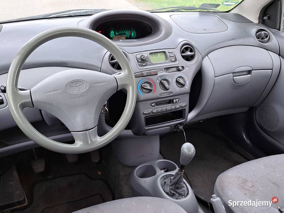 Sprzedam Toyota Yaris 10 benzyna 2000r Lift Żyrardów
