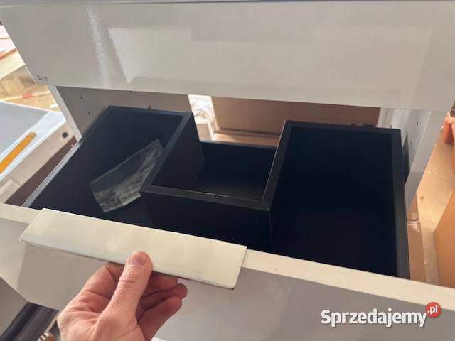 szafka łazienkowa z umywalką roca suit 60 biała