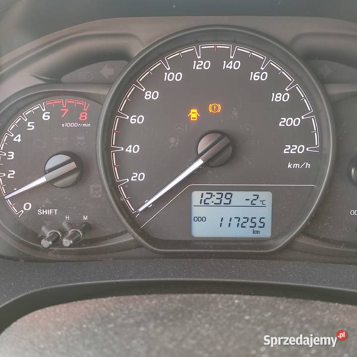 Toyota Yaris 10 Active Salon Polska garażowany Hatchback śląskie Będzin