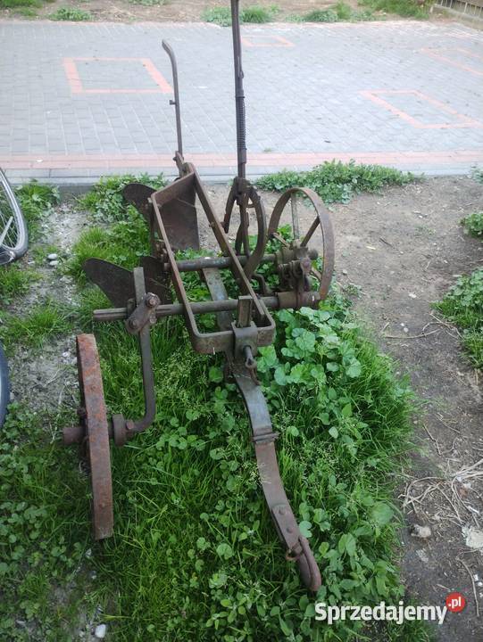 Pług 2 skibowy nieuszkodzony Pługi sprzedam
