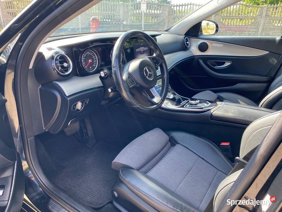Mercedes E220 Rok produkcji 2017 sprzedam