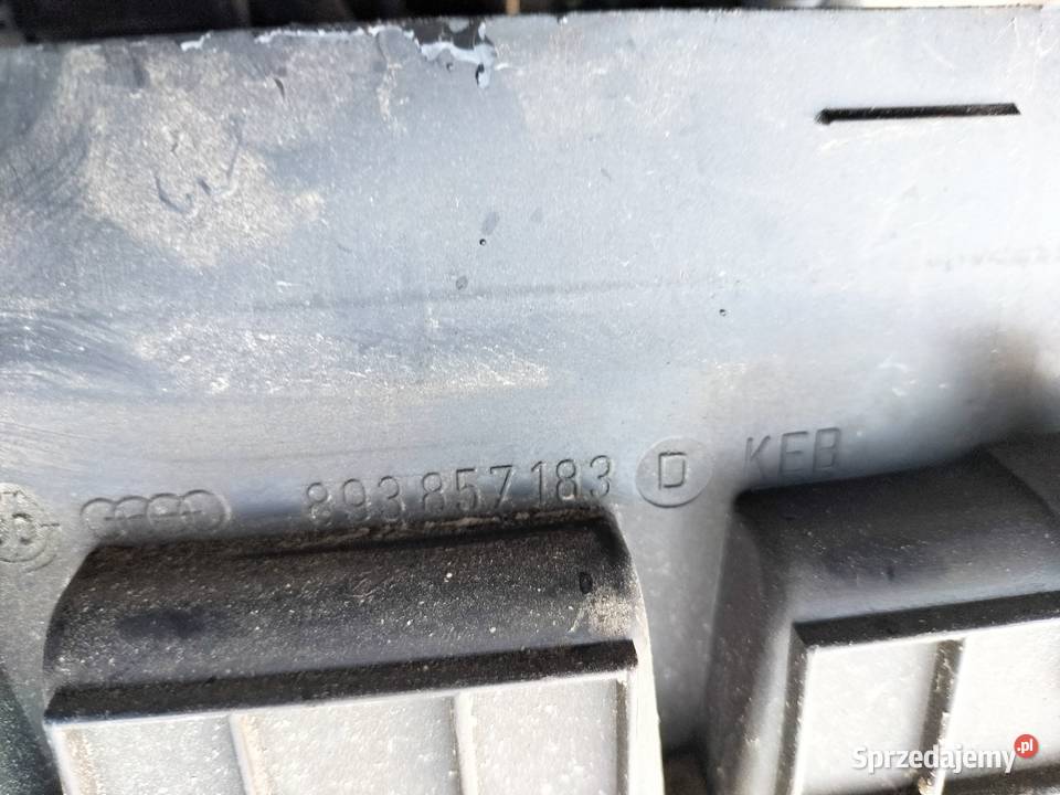 AUDI 80 B3 ŚRODKOWY PANEL NAWIEWU RAMKA RADIA Kamień-Kolonia