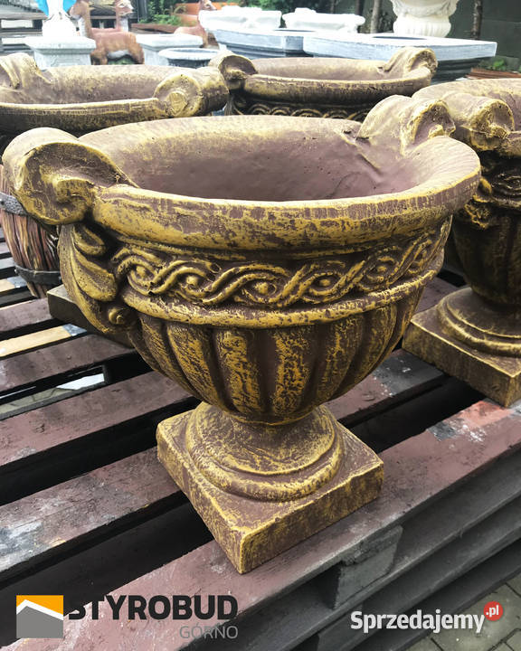 Dekoracja do ogrodu donica betonowa na kwiaty na Rzeszów