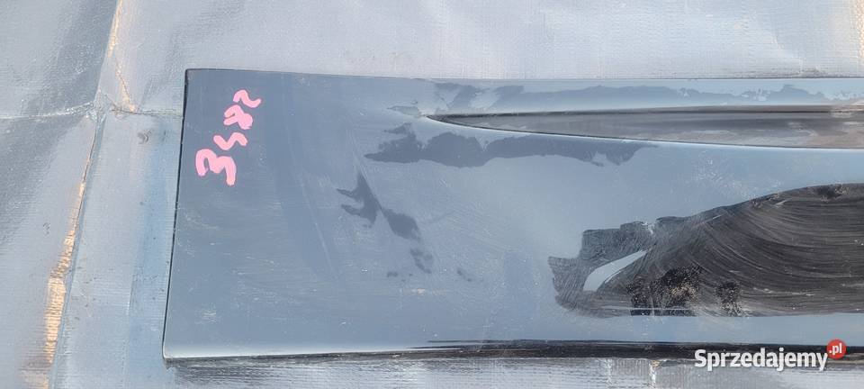 VOLVO XC60 II LISTWA DRZWI PRAWY TYŁ Ruda Śląska