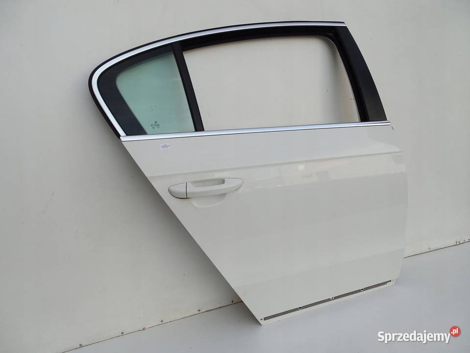 DRZWI PRAWY TYŁ PRAWE TYLNE LB9A VW PASSAT B7 3A osobowe sprzedam