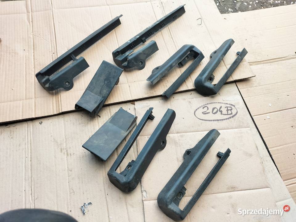 AUDI A4B6 A4 B6 OSŁONA PROWADNICY FOTELA ŚRUBY