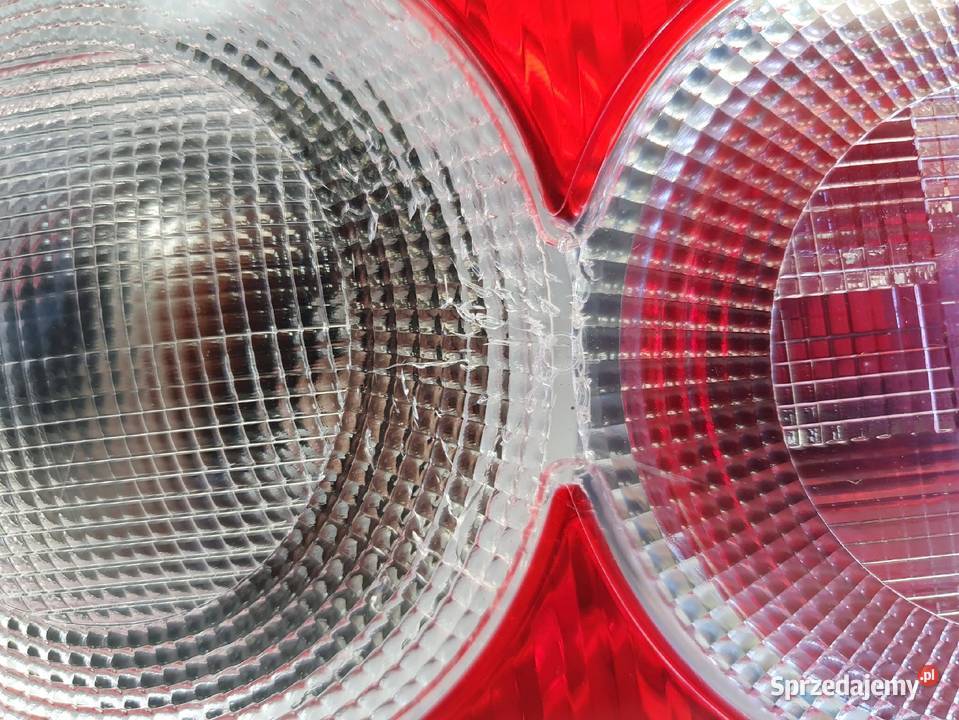 LAMPA PRAWA Nissan Micra K120310r TYLNA prawy osobowe Lampy tylne Rudka