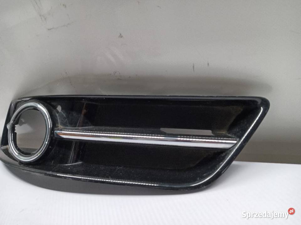 KRATKA HALOGENU LEWA AUDI A3 8P 8P0807681 Części samochodowe sprzedam