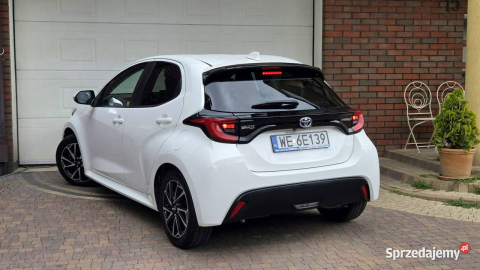 Toyota Yaris 15 Hybrid 116 COMPORT Salon I Aleksandrów Łódzki