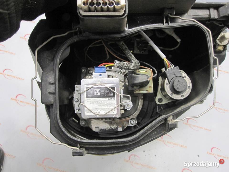 PORSCHE CAYENNE 32 B 05r lampa prawa przód Kielce
