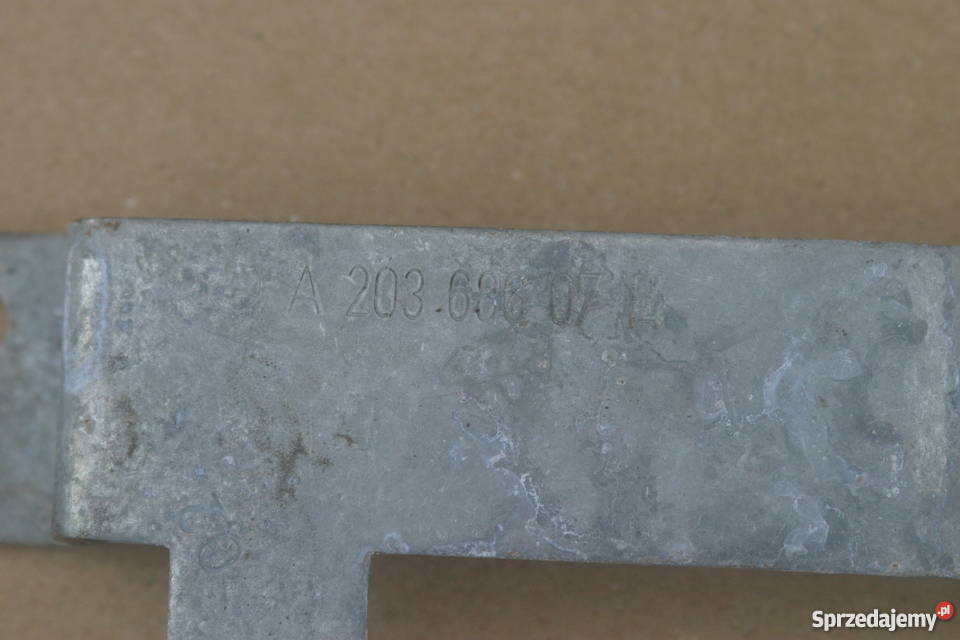 MERCEDES W203 UCHWYT MOCOWANIE TAPICERKI Motoryzacja lubuskie Bieleń