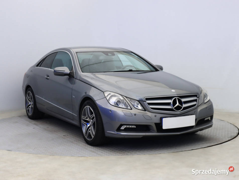 Mercedes E E 250 CDI reflektory ksenonowe