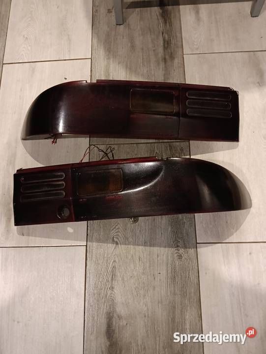 FORD PROBE II LAMPA PRAWA TYL 0431379 R Jastrzębia Góra