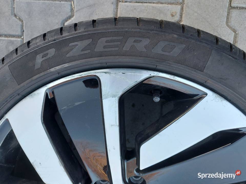 VW Arteon 3G8 2018r KOŁA FELGI OPONY 24540 R19 sprzedam